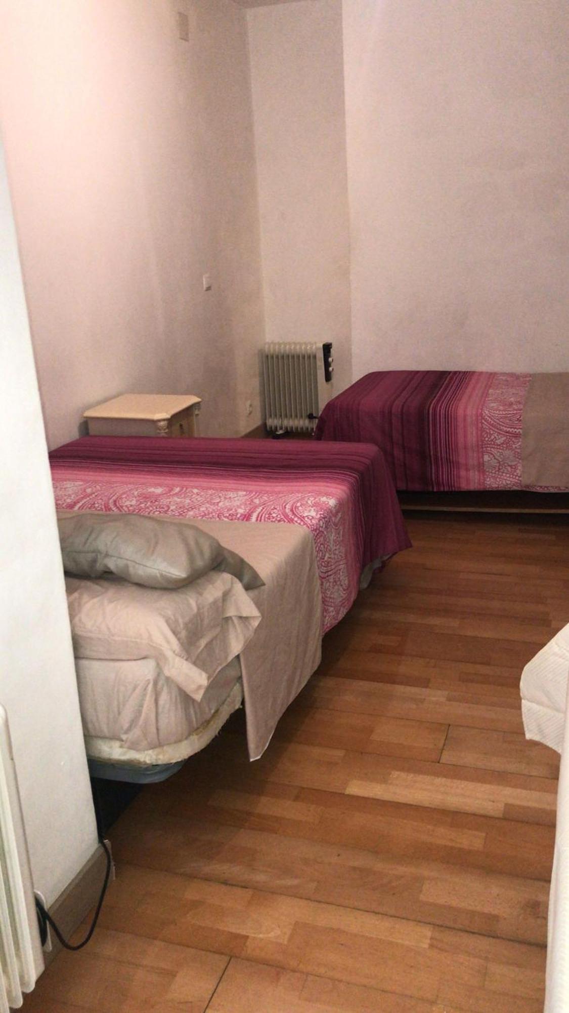 Apartamentos Pandiellos I マドリード エクステリア 写真